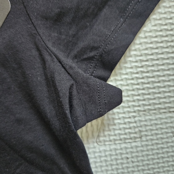 NWT Armani Exchange v-neck tshirt M - Picture 6 of 10